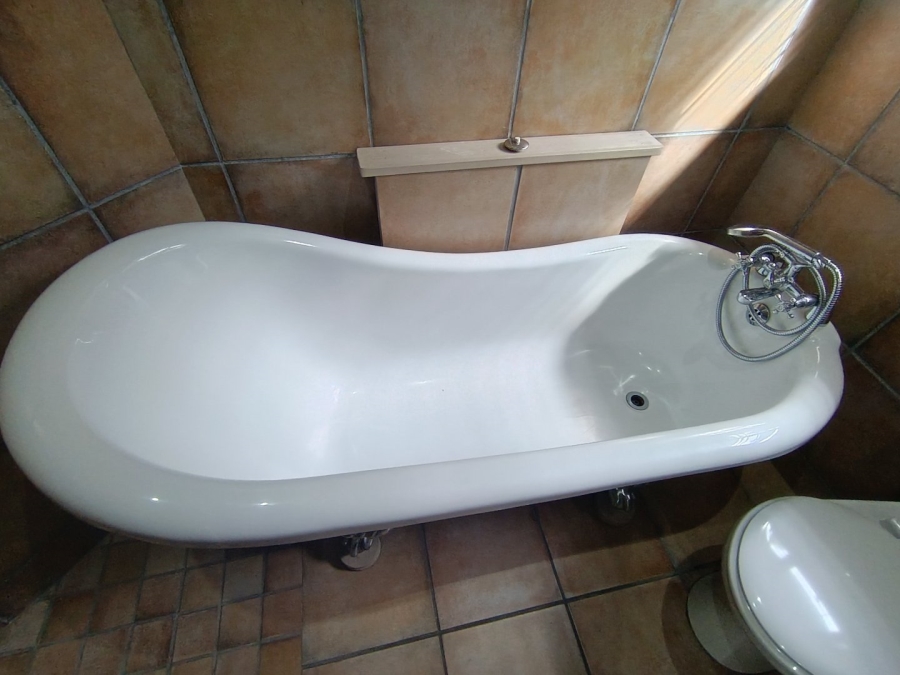 4 Bedroom Property for Sale in Herolds Bay Western Cape
